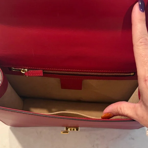 ***SOLD*** GUCCI Calfskin Small Sylvie Shoulder Bag w\COA - Picture 7 of 16